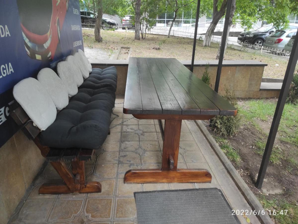 Romana Hotel Chişinău Extérieur photo
